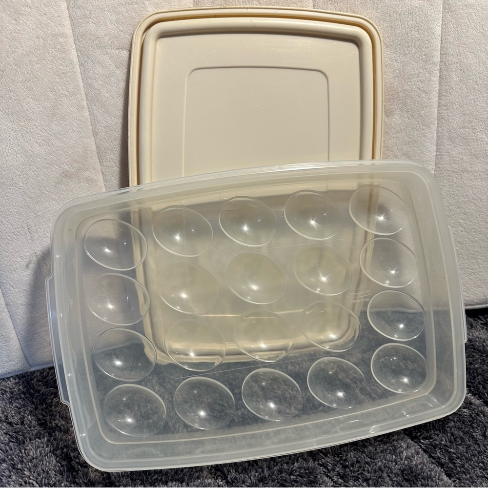 Deviled egg Servin saver #7 rubbermaid